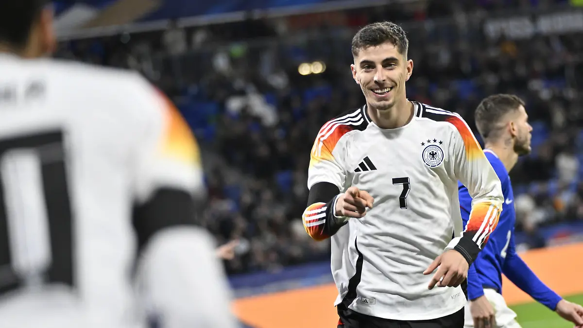 23.03.2024, xjrdrx, Fussball Länderspiel, Frankreich - Deutschland emspor, v.l. Kai Havertz Deutsche Fussball Nationalmannschaft DFB, Jamal Musiala Deutsche Fussball Nationalmannschaft DFB celebrate the goal, Der Torjubel zum 0:2 DFL/DFB REGULATIONS PROHIBIT ANY USE OF PHOTOGRAPHS as IMAGE SEQUENCES and/or QUASI-VIDEO Lyon *** 23 03 2024, xjrdrx, football international, France Germany emspor, v l Kai Havertz German national football team DFB , Jamal Musiala German national football team DFB celebrate the goal, Der Torjubel zum 0 2 DFL DFB REGULATIONS PROHIBIT ANY USE OF PHOTOGRAPHS as IMAGE SEQUENCES and or QUASI VIDEO Lyon