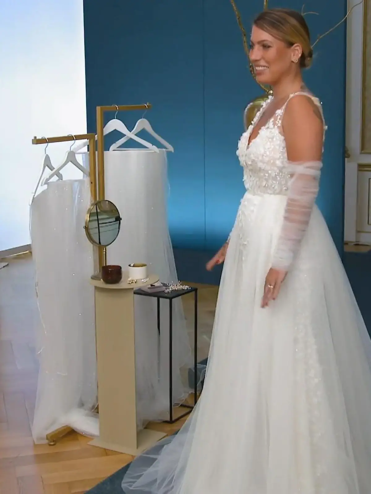 Bild zu: "Braut Sarah sucht tanzbares Kleid"