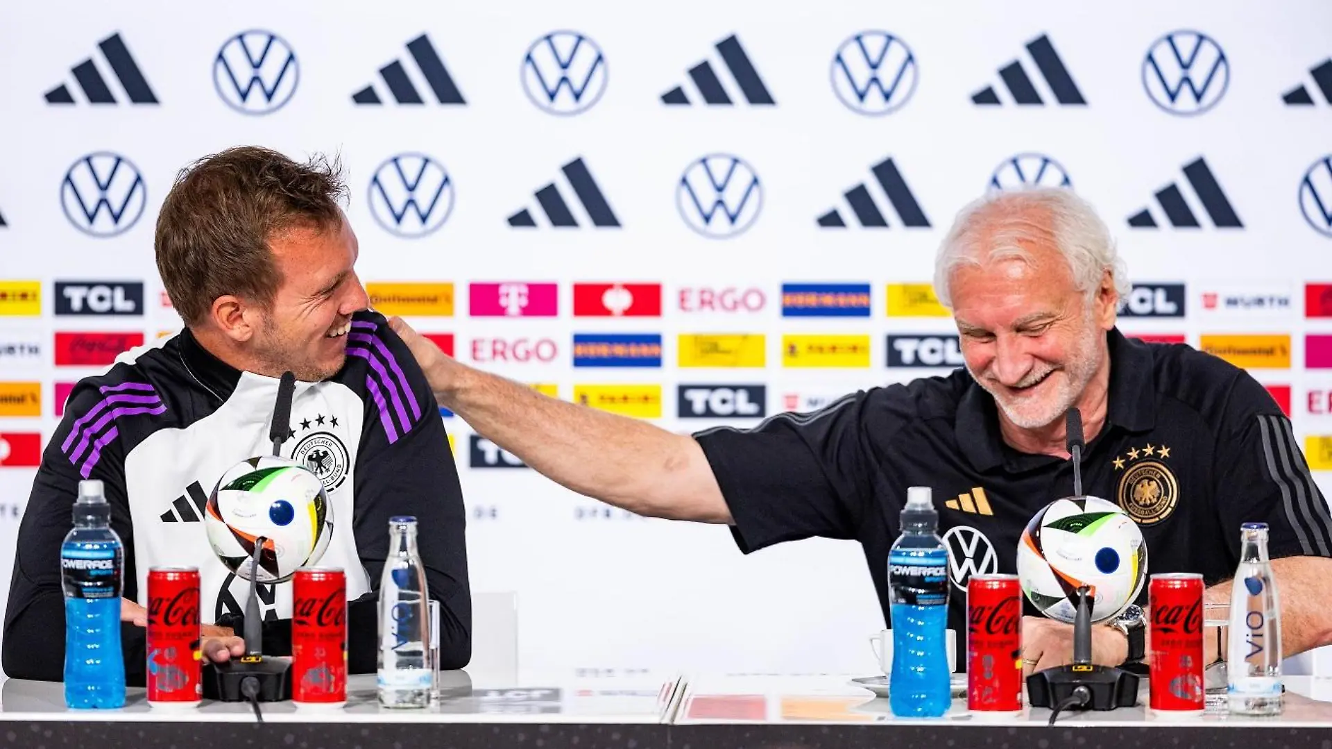 27.05.2024, GER, Fussball, Maenner, Saison 2023/2024, DFB Nationalmannschaft Trainingslager Blankenhain Eröffnungspressekonferenz im Schloss Blankenhain Zur Eröffnungspressekonferenz sind dabei, Julian Nagelsmann DFB Nationalmannschaft Cheftrainer und Rudi Voeller 99444 Blankenhain Schloss Blankenhain Thüringen Deutschland *** 27 05 2024, GER, Football, Men, Season 2023 2024, DFB National Team Training Camp Blankenhain Opening Press Conference at Blankenhain Castle The opening press conference will be attended by Julian Nagelsmann DFB National Team Head Coach and Rudi Voeller 99444 Blankenhain Castle Blankenhain Thuringia Germany