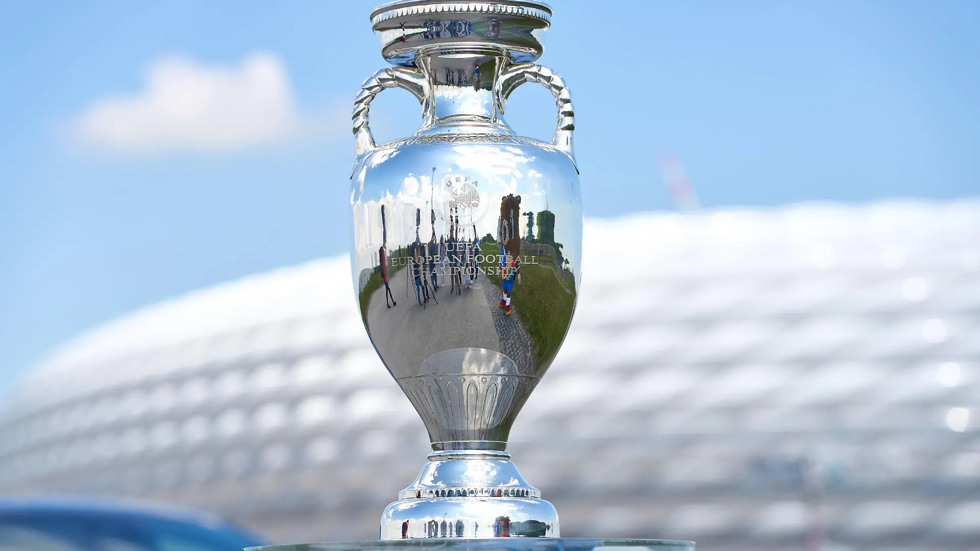 Munich, Bavaria, Germany - May 13, 2024: The winner s trophy of the European Football Championship, Henri Delaunay Cup of UEFA EURO, EM, Europameisterschaft,Fussball 2024 in front of the Allianz Arena in Munich *** Der Siegerpokal der Fußball Europameisterschaft, Henri-Delaunay-Pokal der UEFA EURO 2024 vor der Allianz Arena in München