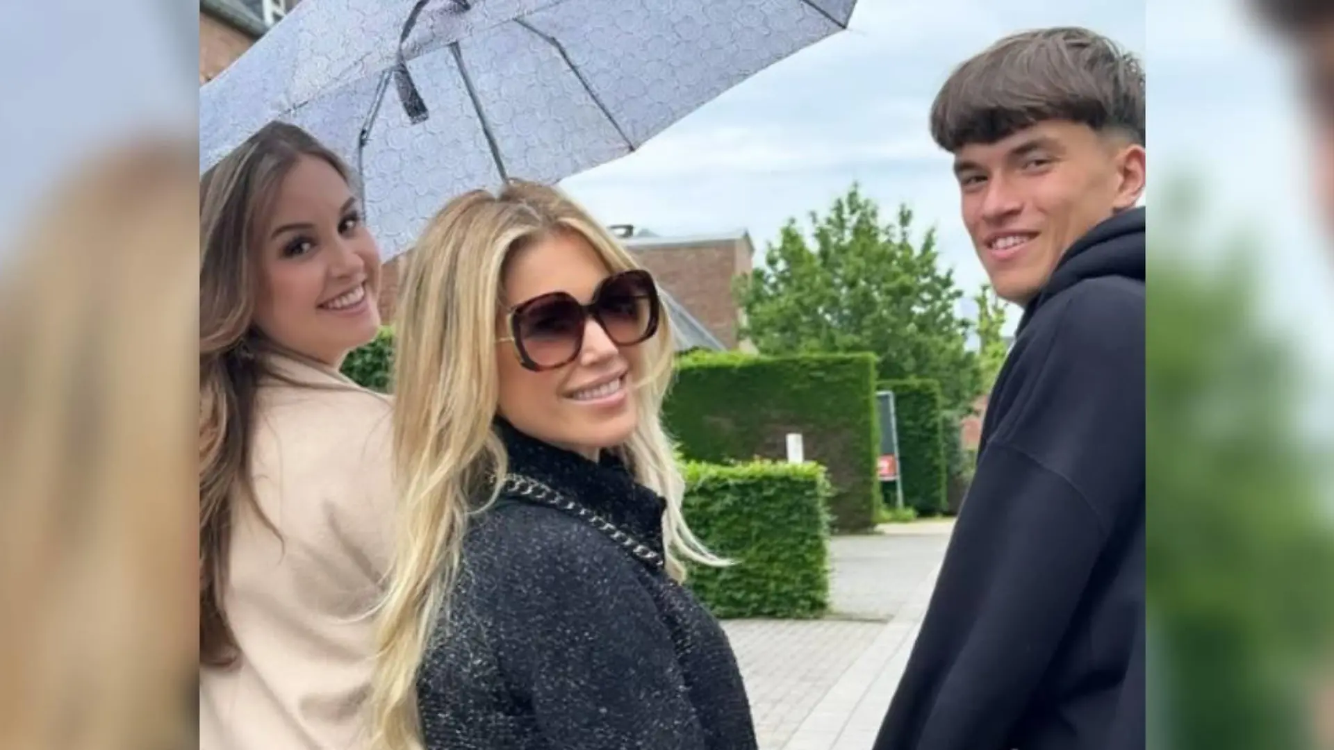 Sylvie Meis genießt die Zeit mit ihrem Sohn Damian van der Vaart und dessen Freundin Romy in Belgien.
