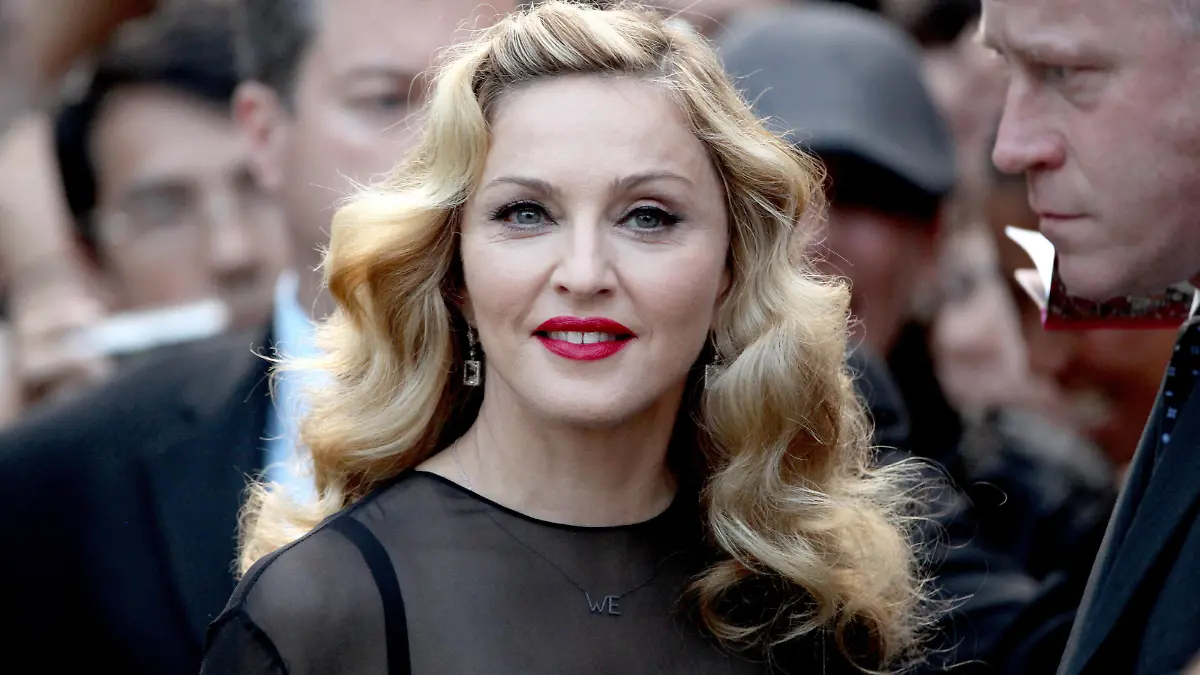 Madonna Postpones Tour After Suffering Serious Bacterial Infection File photo dated September 12, 2011 of Madonna attends the screening of W.E. at the 36th Toronto International Film Festival, in Toronto, Canada. Madonnas upcoming Celebration tour has been postponed after the singer was hospitalized with a serious bacterial infection, according to an Instagram post from her longtime manager Guy Oseary. The tour was scheduled to kick off in Vancouver on 15 July. Photo by Lionel Hahn/ABACAPRESS.COM Toronto OT Canada PUBLICATIONxNOTxINxFRAxSPAxUKxUSAxBELxPOL Copyright: xHahnxLionel/ABACAx 858824_006 HahnxLionel/ABACAx 858824_006