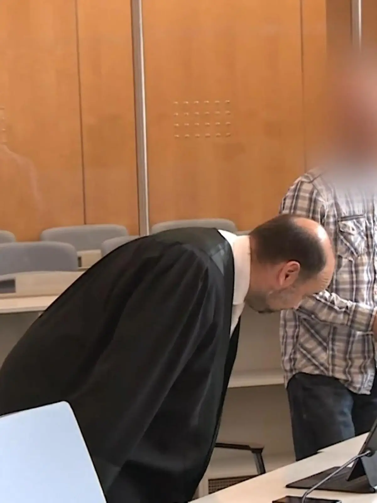 Bild zu: "Urteil im Spionage-Prozess"