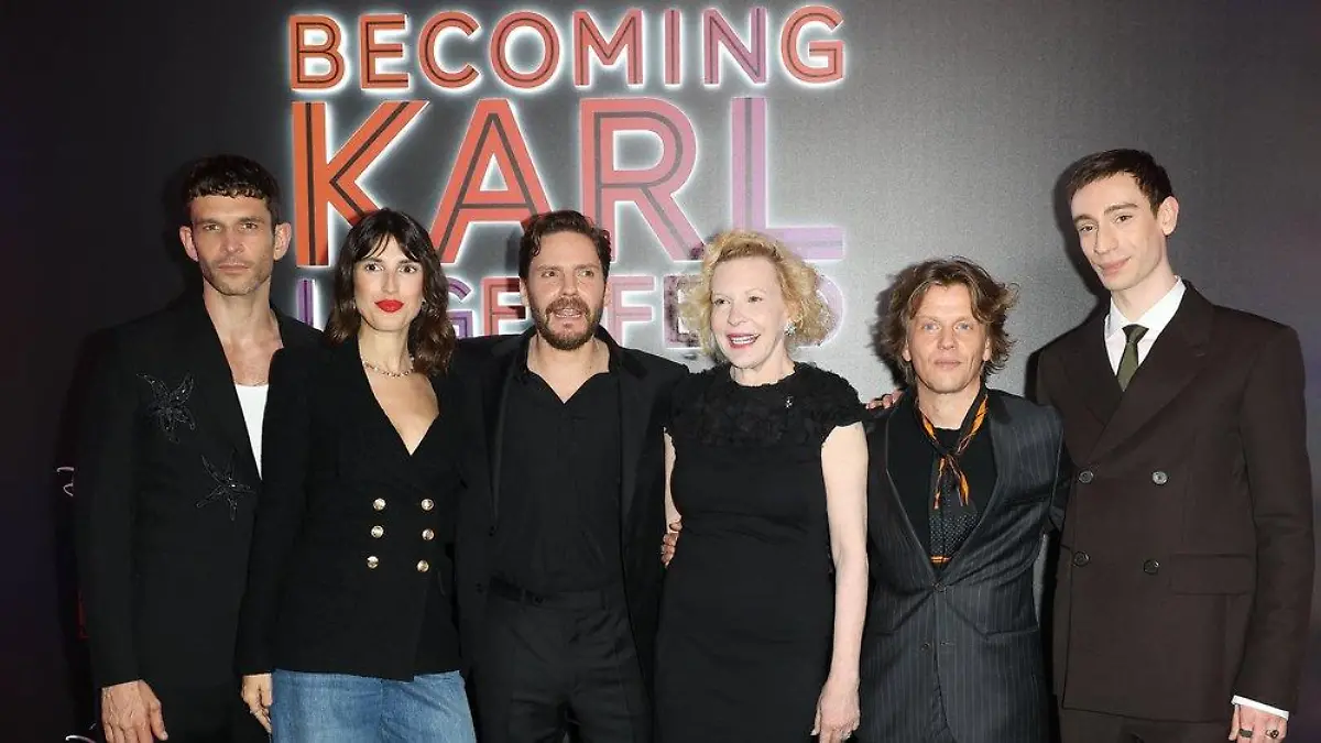 "Becoming Karl Lagerfeld" feiert Premiere in Paris