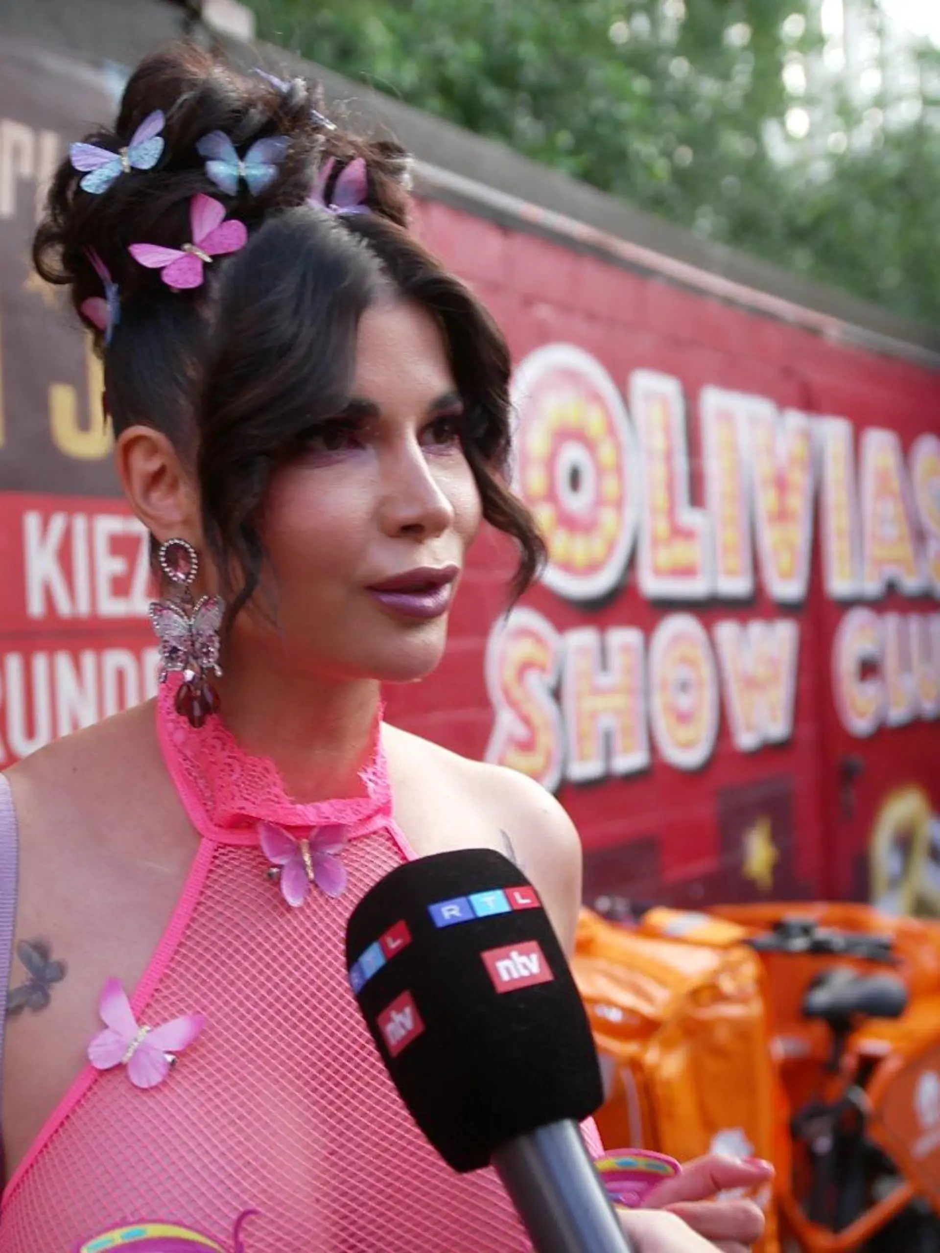Micaela Schäfer bei der Sommerparty von Olivia Jones in Hamburg.