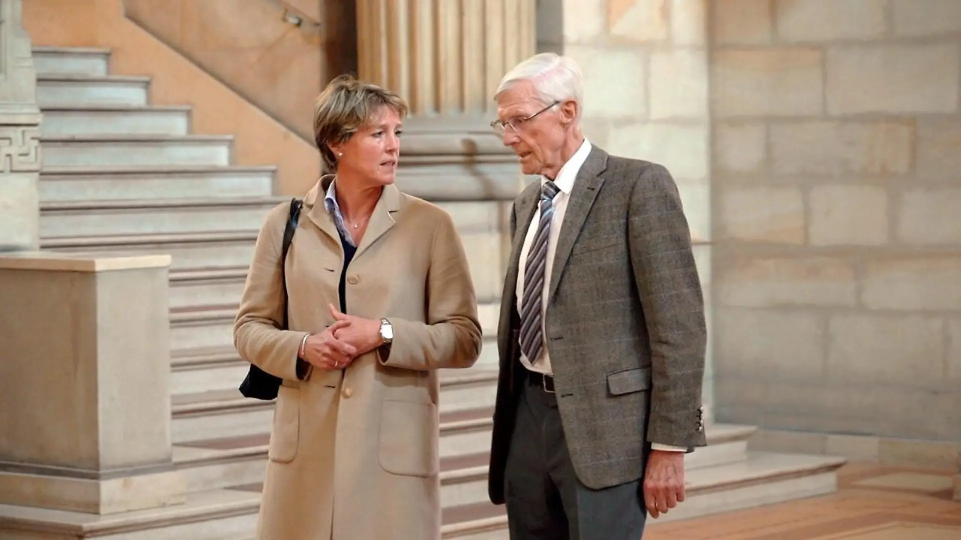 Sie kämpfen weiter! Eugen Block und seine Tochter Christina am 29. Mai 2024 vor dem Hamburger Oberlandesgericht.