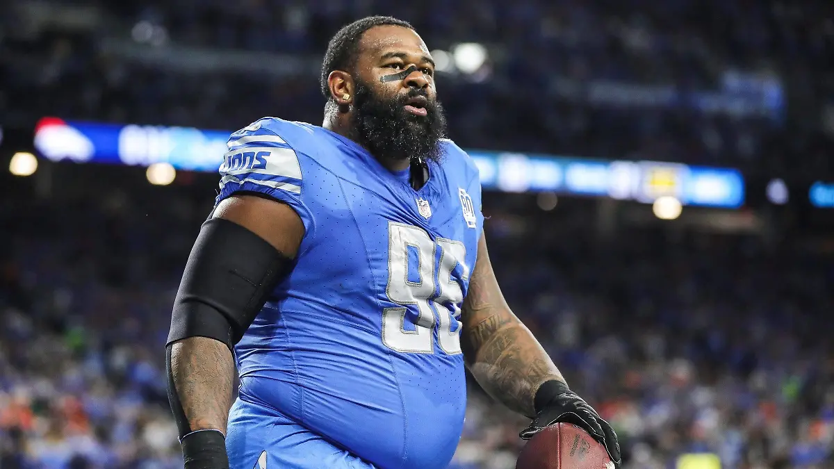Syndication: Detroit Free Press Detroit Lions defensive end Isaiah Buggs 96 walks off the field after recovering the fumble from Denver Broncos quarterback Russell Wilson 3 during the first half at Ford Field in Detroit on Saturday, Dec. 16, 2023. , EDITORIAL USE ONLY PUBLICATIONxINxGERxSUIxAUTxONLY Copyright: xJunfuxHanx USATSI_22124503