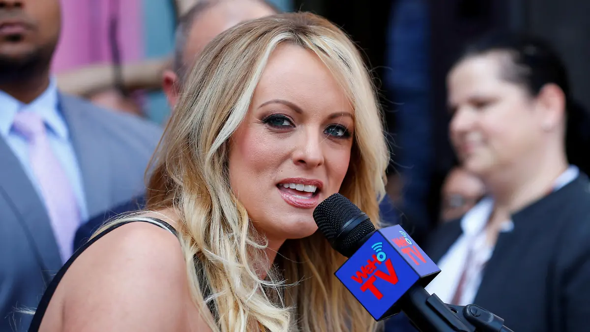 FILE PHOTO: Stormy Daniels, the porn star currently in legal battles with U.S. President Donald Trump, speaks during a ceremony in her honor in West Hollywood, California, U.S., May 23, 2018. REUTERS/Mike Blake/File Photo