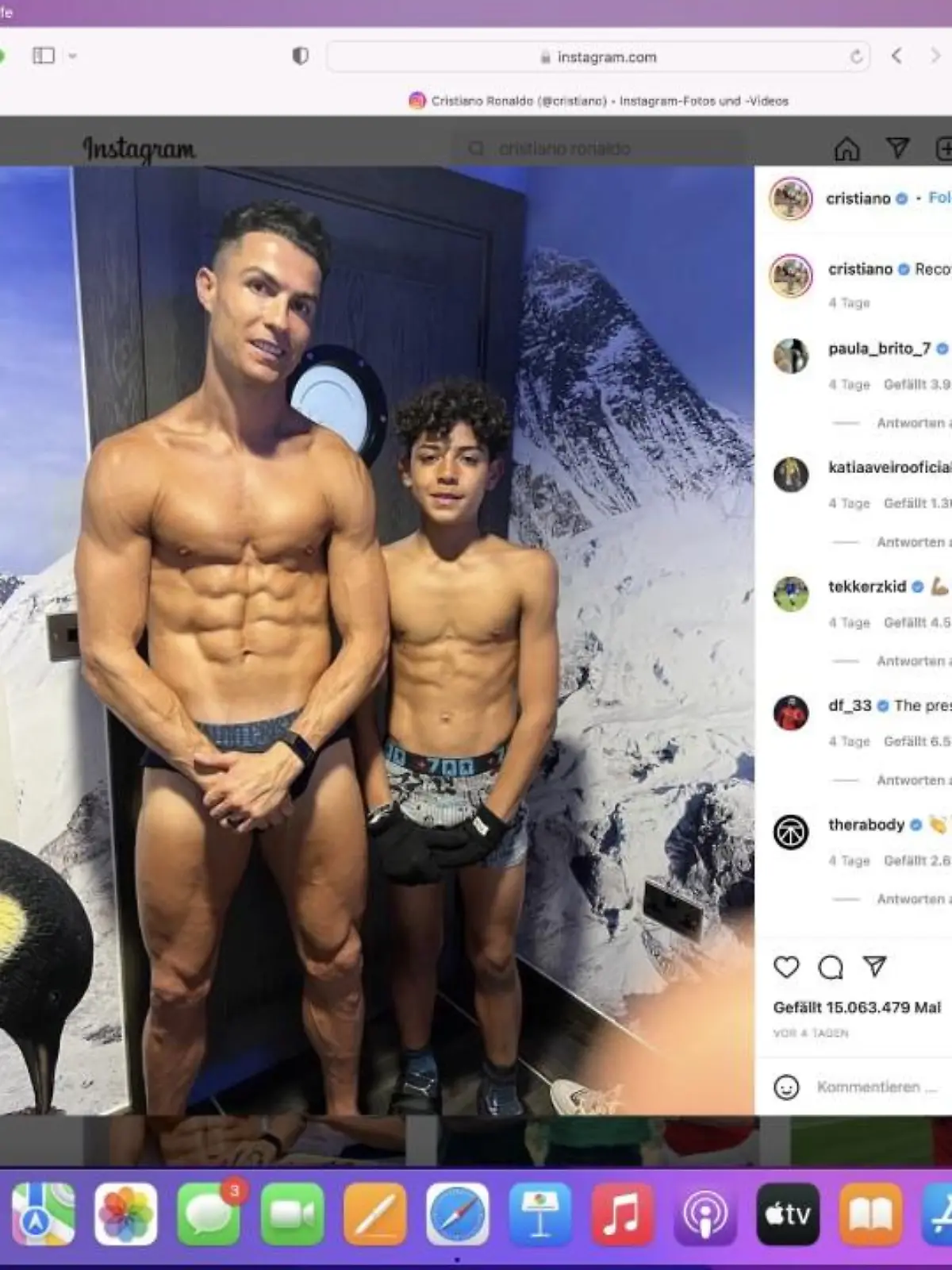 Cristiano Ronaldo mit seinem Sohn beim Training.