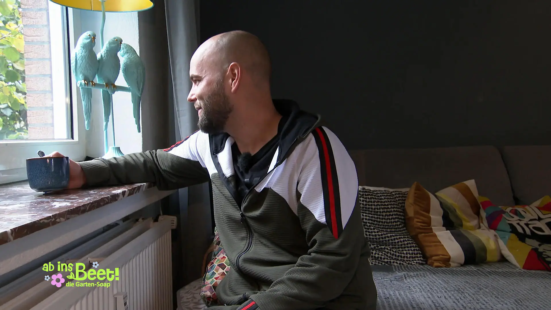 Kontrollfreak Dennis muss Arbeit abgeben Würde lieber mithelfen