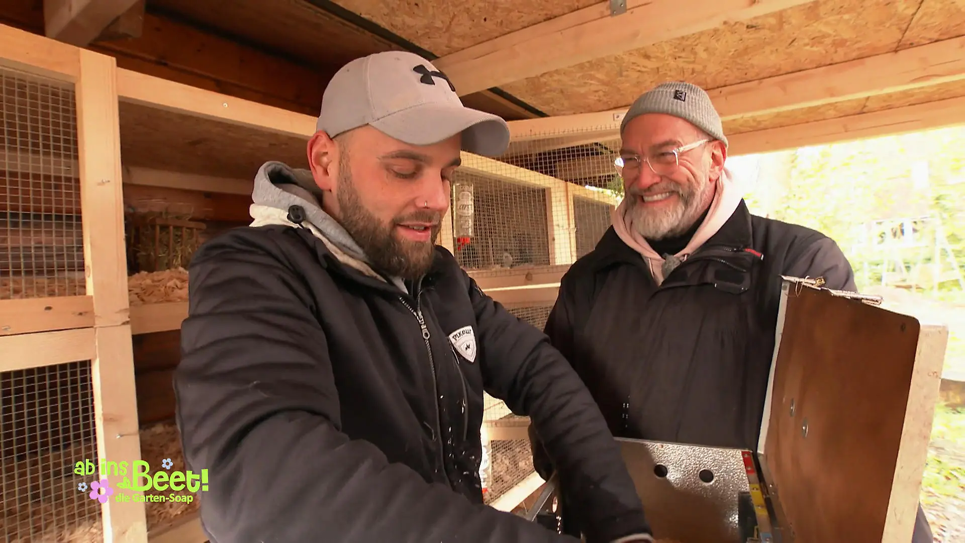 Die Meerschweinchen beziehen ihr neues Haus Es ist vollbracht
