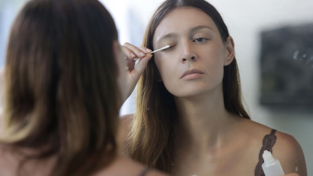 Ist Vaseline Gut Für Die Wimpern Ist Vaseline wirklich gut für die Wimpern? Beauty-Expertin klärt Mythos auf