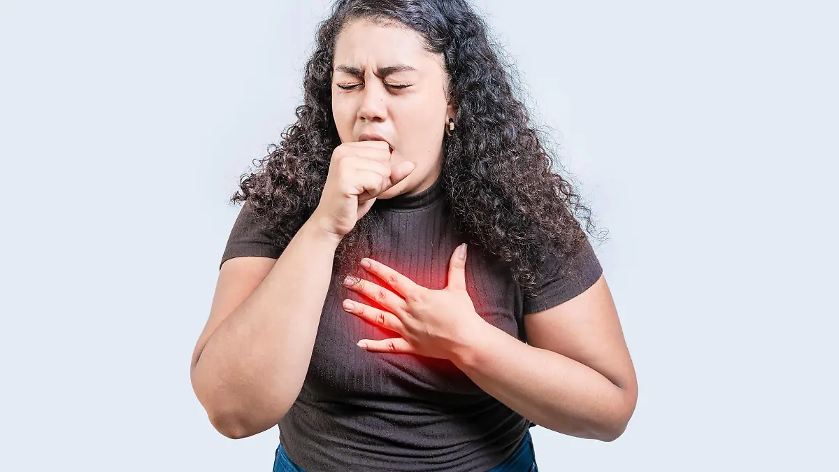 Mädchen mit Bronchitis hustet stark isoliert. Junge Frau leidet an Husten isoliert *** Girls with Bronchitis coughs strong isolated Boy Woman suffers to Cough isolated Copyright: imageBROKER/IsaixHernandez ibxiih10387012.jpg ,model released, Symbolfoto ,property released Bitte beachten Sie die gesetzlichen Bestimmungen des deutschen Urheberrechtes hinsichtlich der Namensnennung des Fotografen im direkten Umfeld der Veröffentlichung