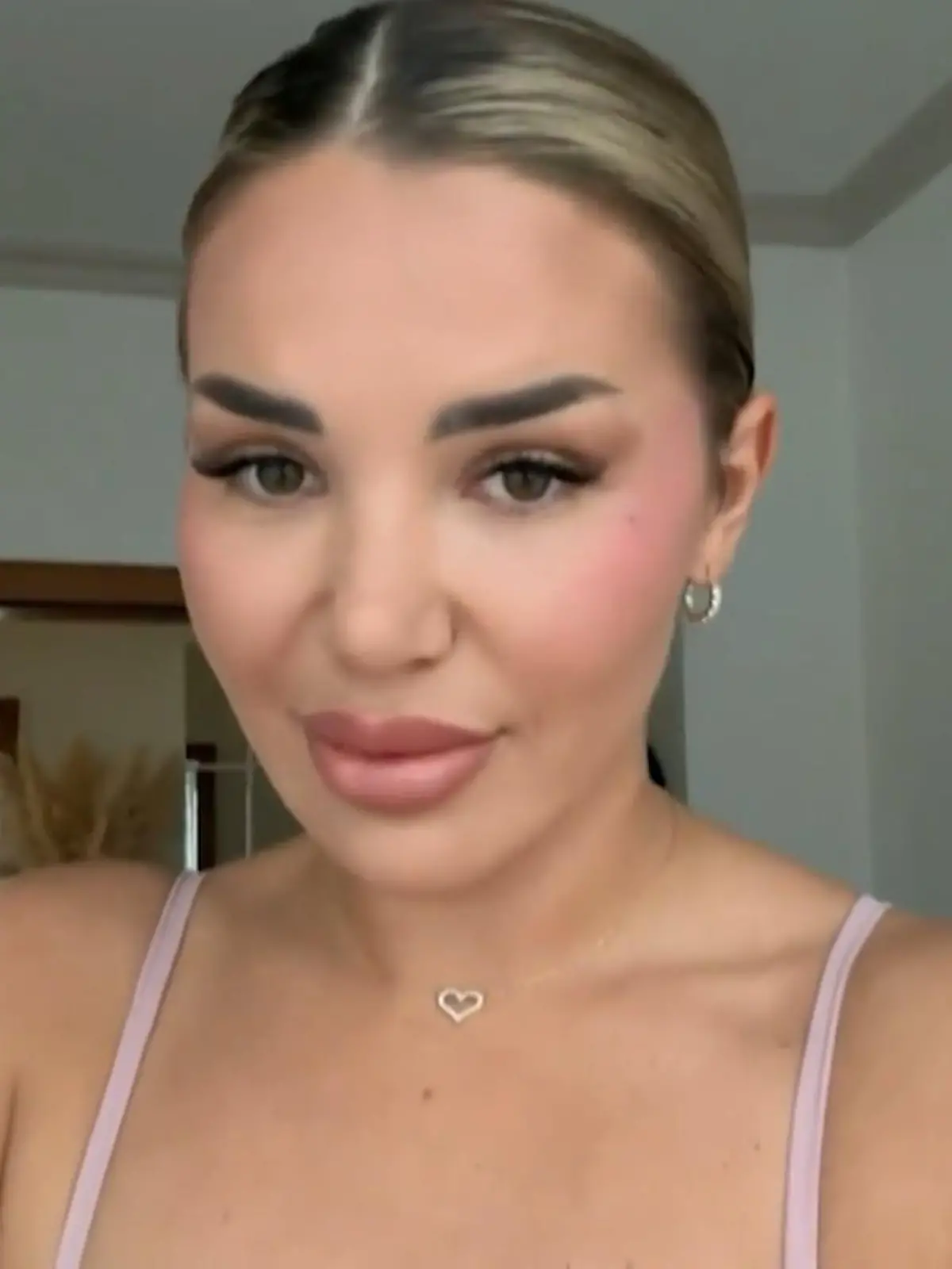 Ein Online-Date zu sich in die Wohnung einladen? Das käme für Kim Virginia nicht in Frage. 