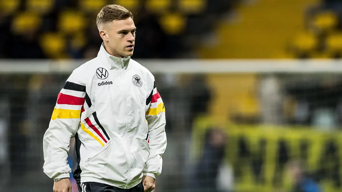 UEFA Freundschaftsspiel: Deutschland - Niederlande 26.03.2024 Joshua Kimmich Deutschland, 6 während der Platzbegehung UEFA Freundschaftsspiel: Deutschland - Niederlande, Frankfurt, Deutsche Bank Park am 26.03.2024 *** UEFA friendly match Germany Netherlands 26 03 2024 Joshua Kimmich Germany, 6 during the pitch inspection UEFA friendly match Germany Netherlands, Frankfurt, Deutsche Bank Park on 26 03 2024 Copyright: xBEAUTIFULxSPORTS/Wunderlx