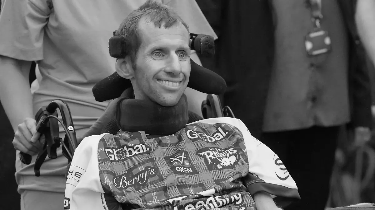 Betfred Super League Round 16 Leeds Rhinos v Huddersfield Giants Rob Burrow before the Motor Neurone Disease Awareness Game, the Betfred Super League Round 16 match Leeds Rhinos vs Huddersfield Giants at Headingley Stadium, Leeds, United Kingdom, 23rd June 2023 Photo by Steve Flynn/News Images Leeds Headingley Stadium Yorkshire United Kingdom Copyright: xStevexFlynn/NewsxImagesx