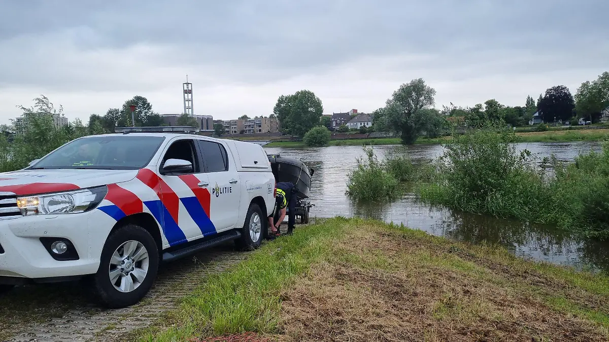 Im niederländischen Venlo sucht die Polizei nach den vermissten Männern.