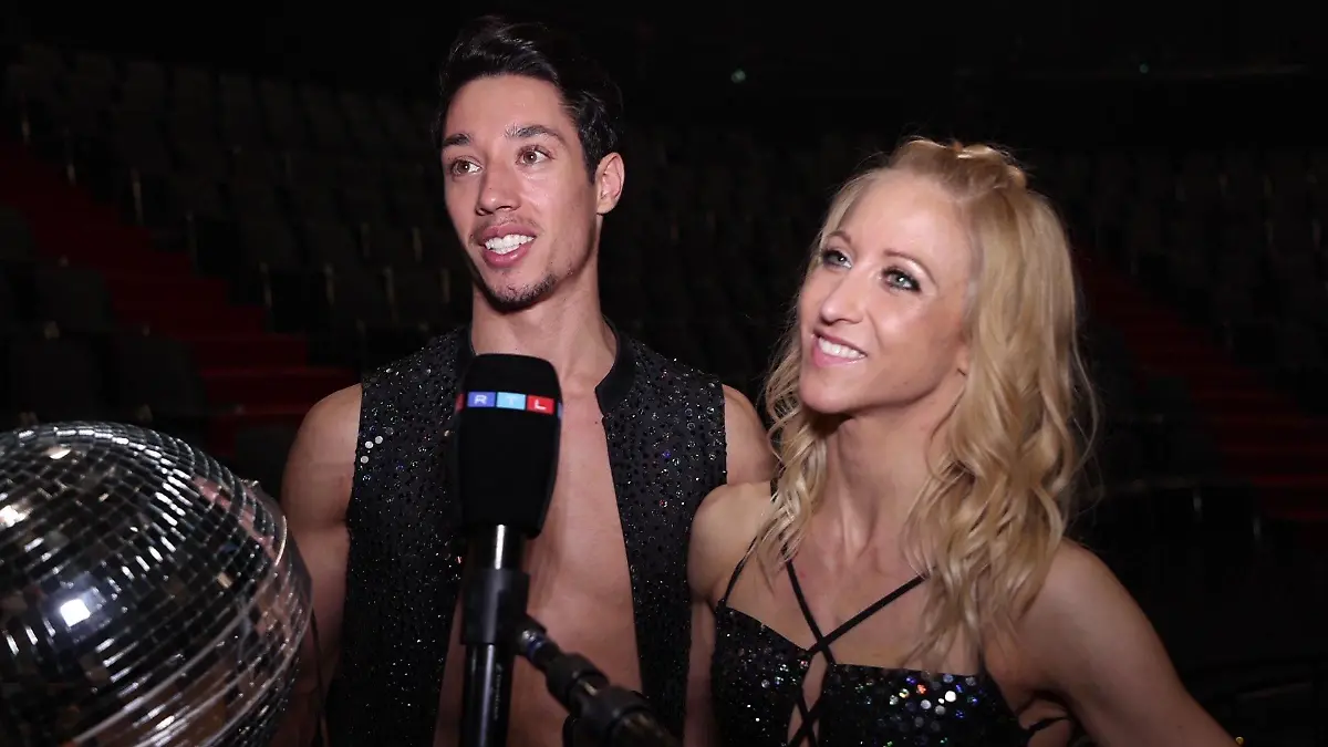 So feiern René Casselly & Kathrin Menzinger ihren Tanz-Sieg Sie gewinnen "Let's Dance" 2022
