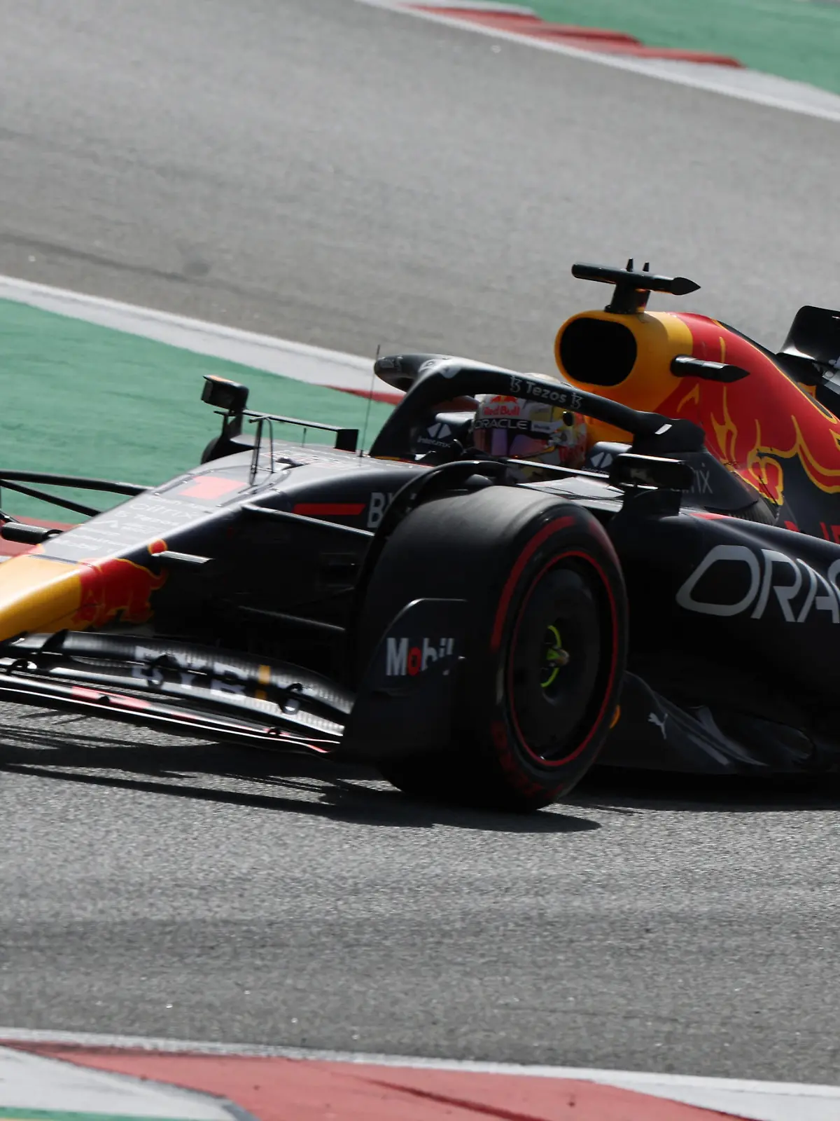 Formula One F1 - Spanish Grand Prix - Circuit de Barcelona-Catalunya, Barcelona, Spain - May 21, 2022  Red Bull's Max Verstappen during qualifying REUTERS/Nacho Doce