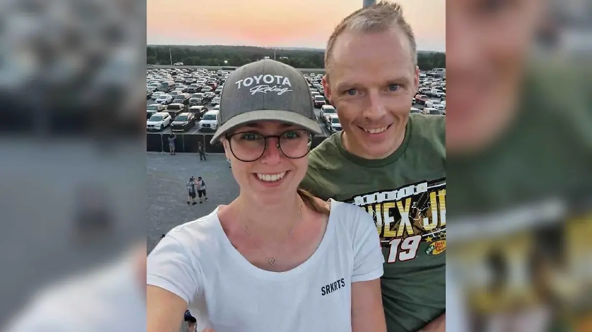 Lisa und Tobias wollten Urlaub machen, doch jetzt wünschen sie sich nur noch, nach Hause zu kommen
