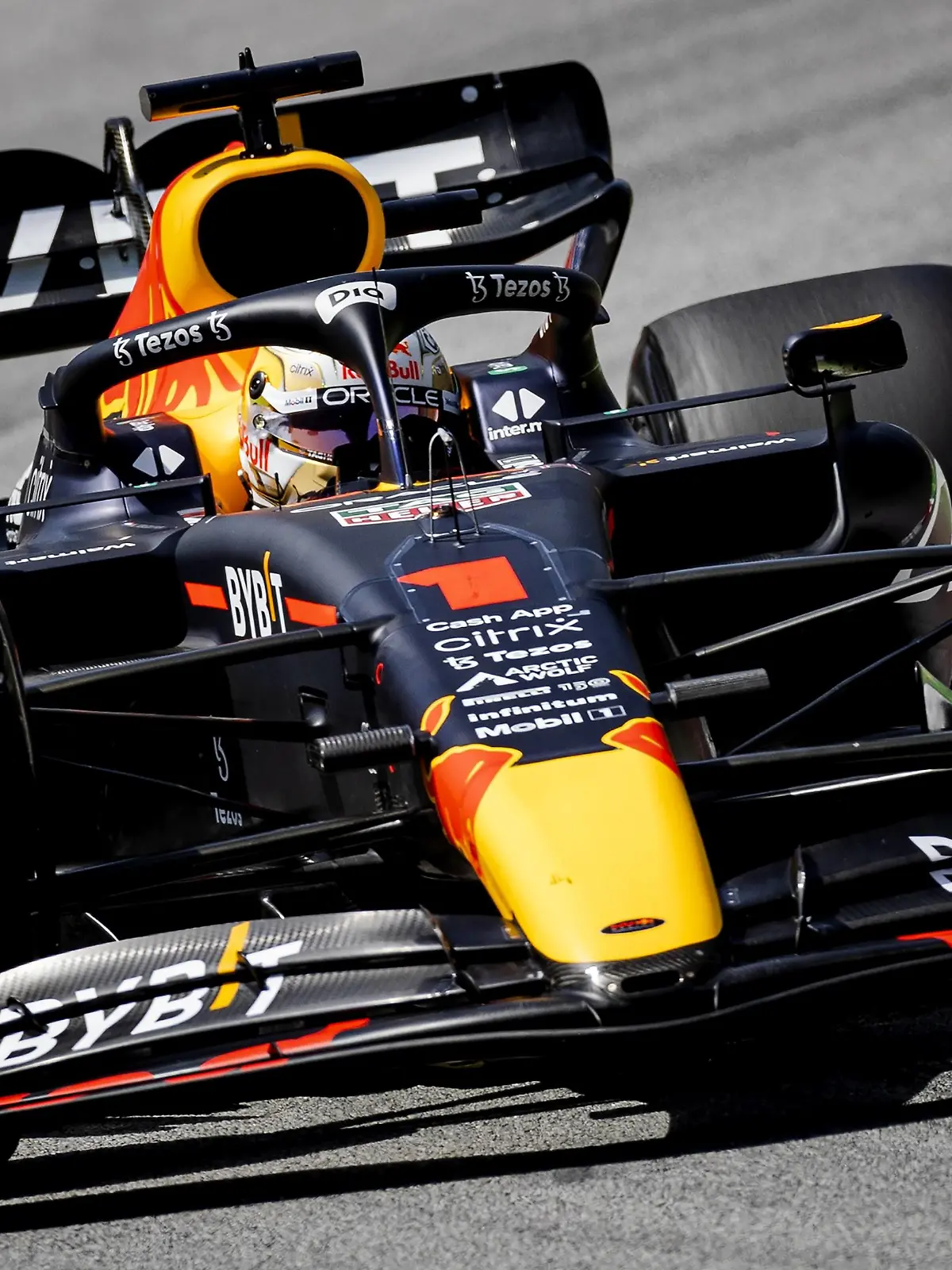  BARCELONA - Max Verstappen 1 with the Oracle Red Bull Racing RB18 Honda during the F1 Grand Prix of Spain at Circuit de Barcelona-Catalunya on May 22, 2022 in Barcelona, Spain. REMKO DE WAAL F1 Grand Prix of Spain, RACE 2022 xVIxANPxSportx/xxANPxIVx *** BARCELONA Max Verstappen 1 with the Oracle Red Bull Racing RB18 Honda during the F1 Grand Prix of Spain at Circuit de Barcelona Catalunya on May 22, 2022 in Barcelona, Spain REMKO DE WAAL F1 Grand Prix of Spain, RACE 2022 xVIxANPxSportx xxANPxIVx 449030129 originalFilename: 449030129.jpg
