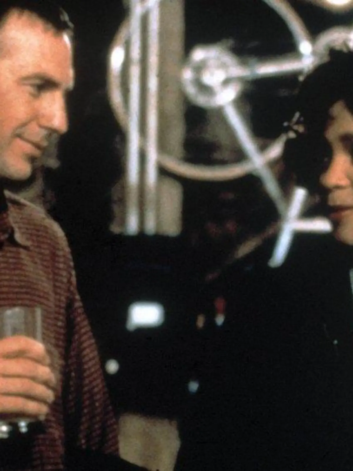 Kevin Costner gab Whitney Houston einst ein großes Versprechen