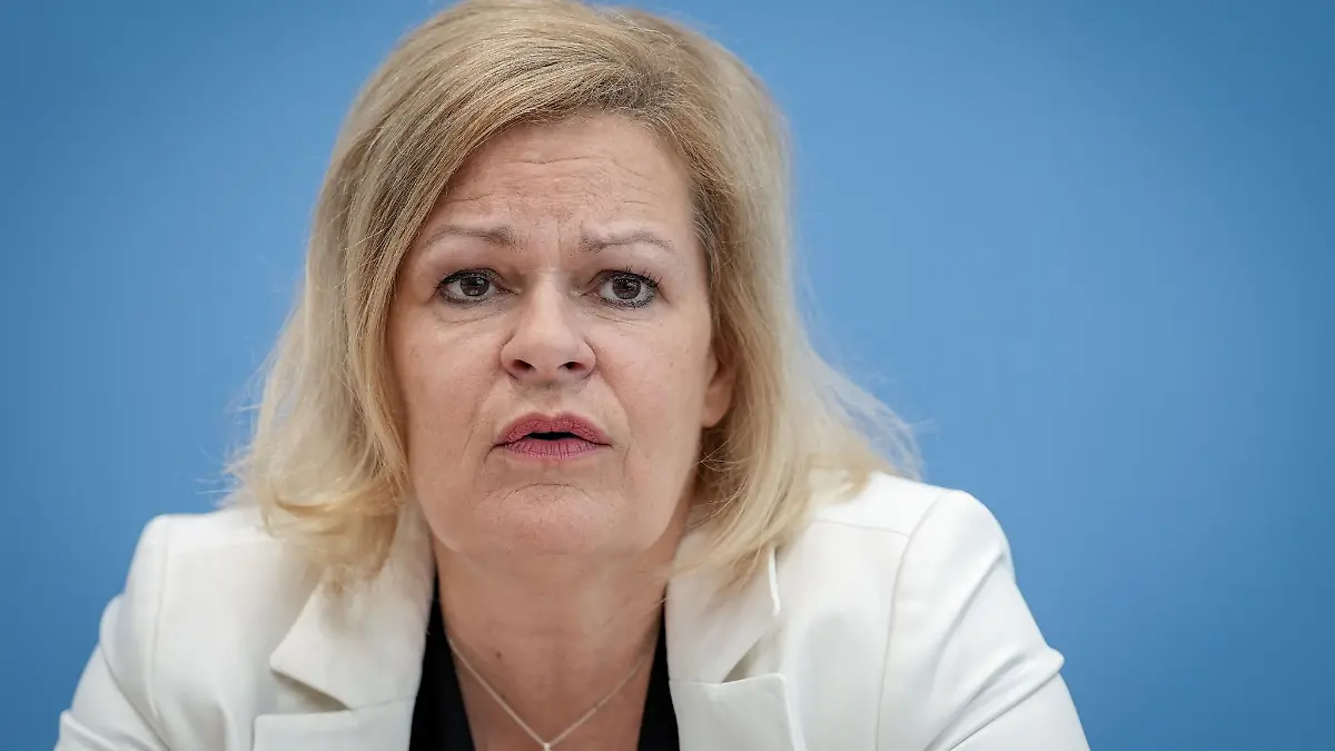 Nancy Faeser (SPD), Bundesministerin für Inneres und Heimat, gibt zehn Tage vor Beginn der Europameisterschaft eine Pressekonferenz zu den Vorbereitungen von Bund und Ländern für Sicherheit und Zusammenhalt während des Turniers.