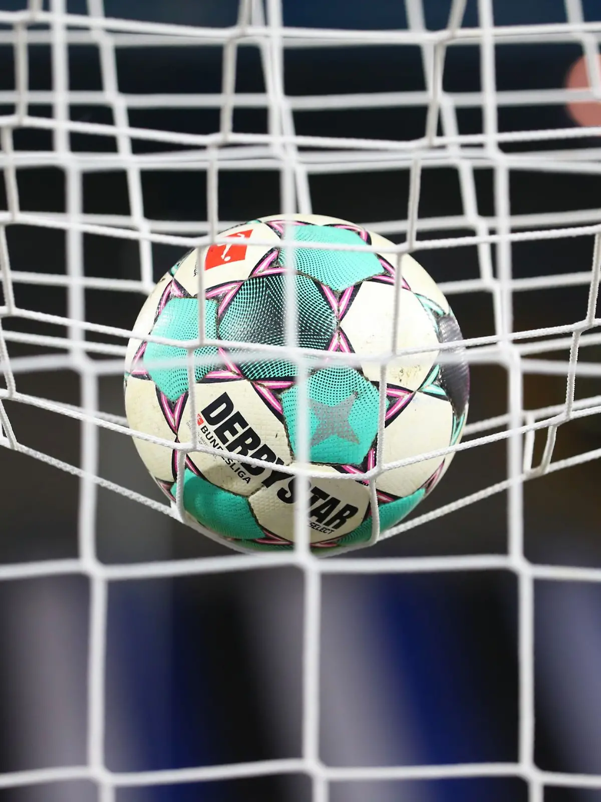 Bild zu: "Wahnsinns-Tor! Neunjähriger begeistert mit Fallrückzieher"