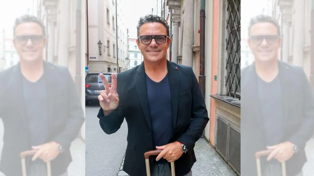 Stefan Mross vor dem Amtsgericht Passau