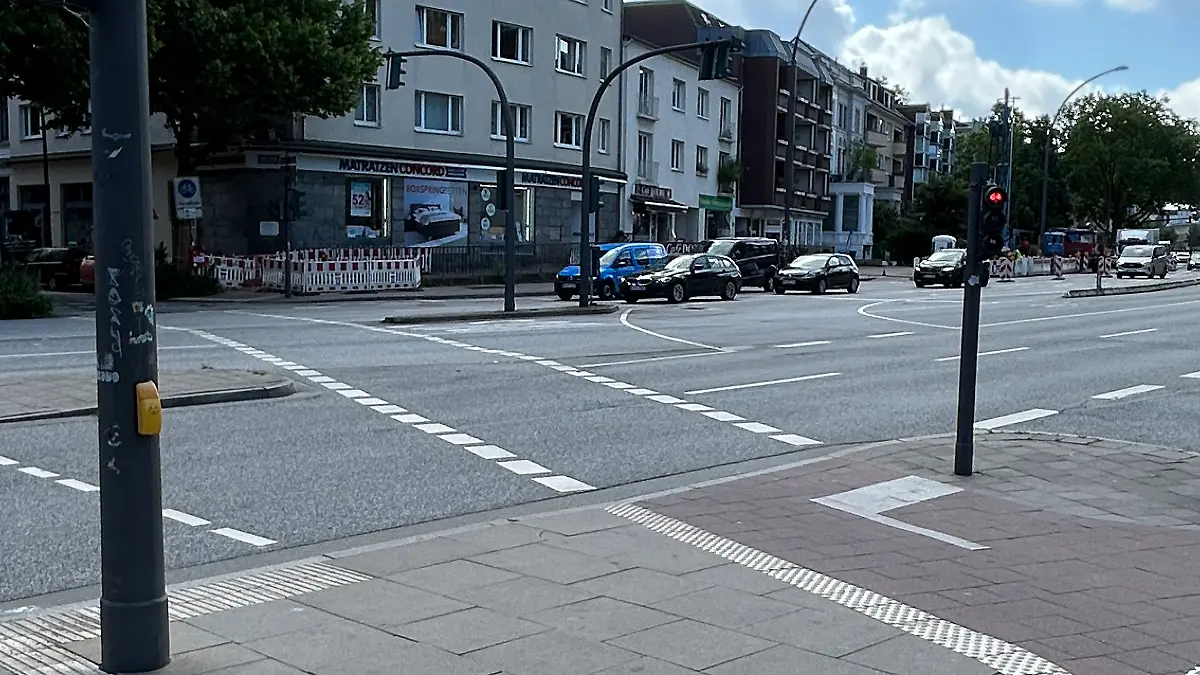 So sieht sie aus: Hamburgs schlimmste Kreuzung für Menschen mit Sehbehinderung.