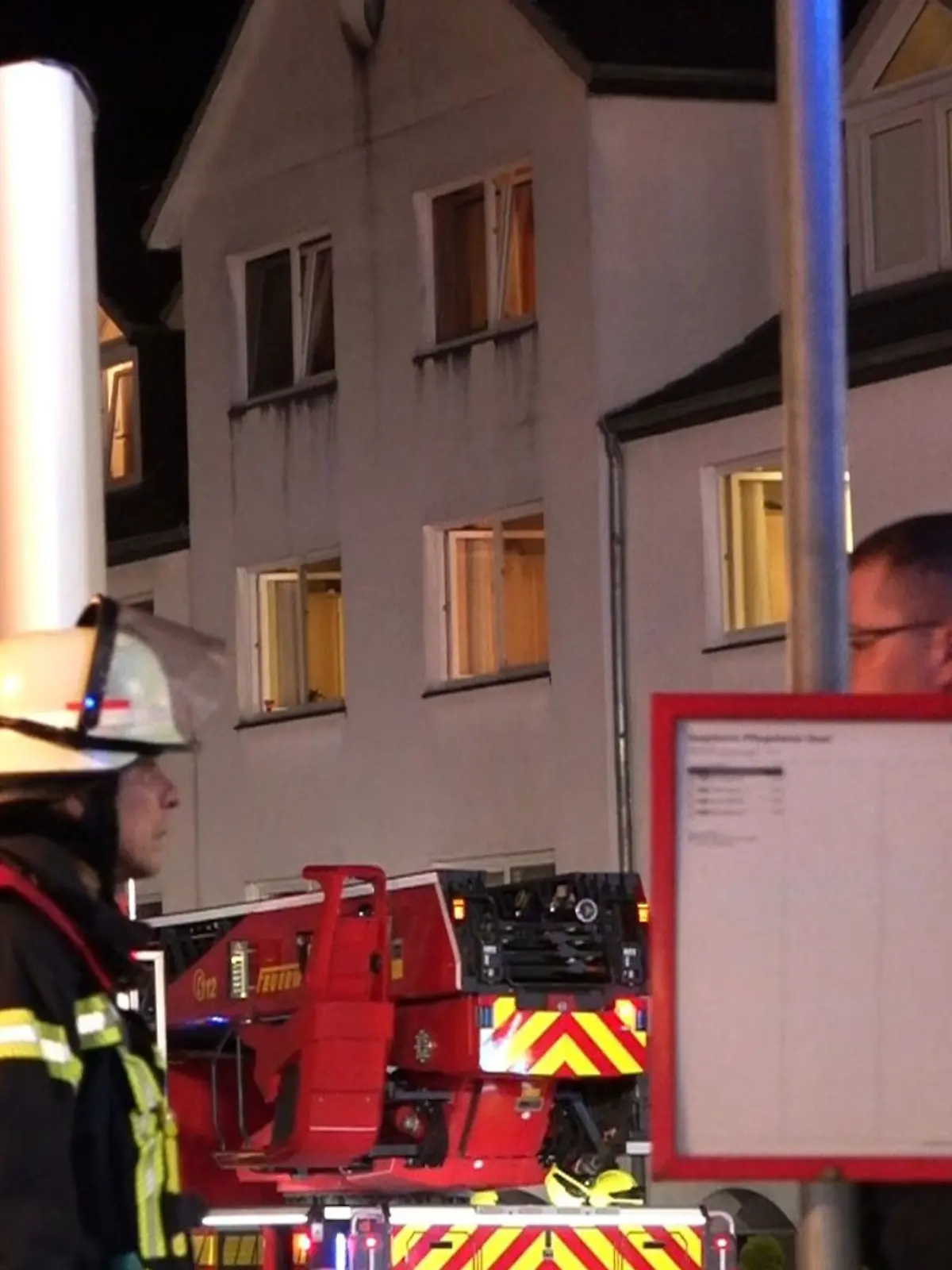 Bild zu: "Seniorenheim in Flammen - zwei Bewohnerinnen tot"