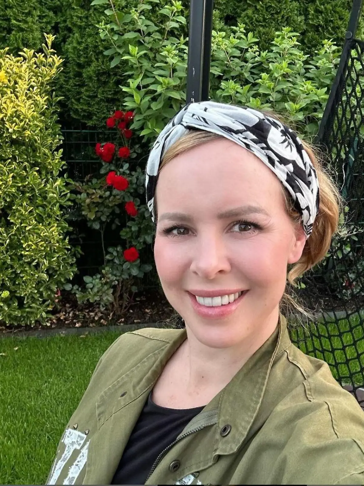 „Let’s Dance“-Profi Isabel Edvardsson meldet sich aus der Babypause.