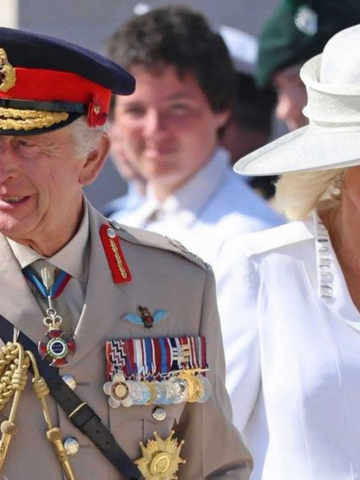 Erste Auslandsreise seit Krebsdiagnose: Charles ist in Frankreich