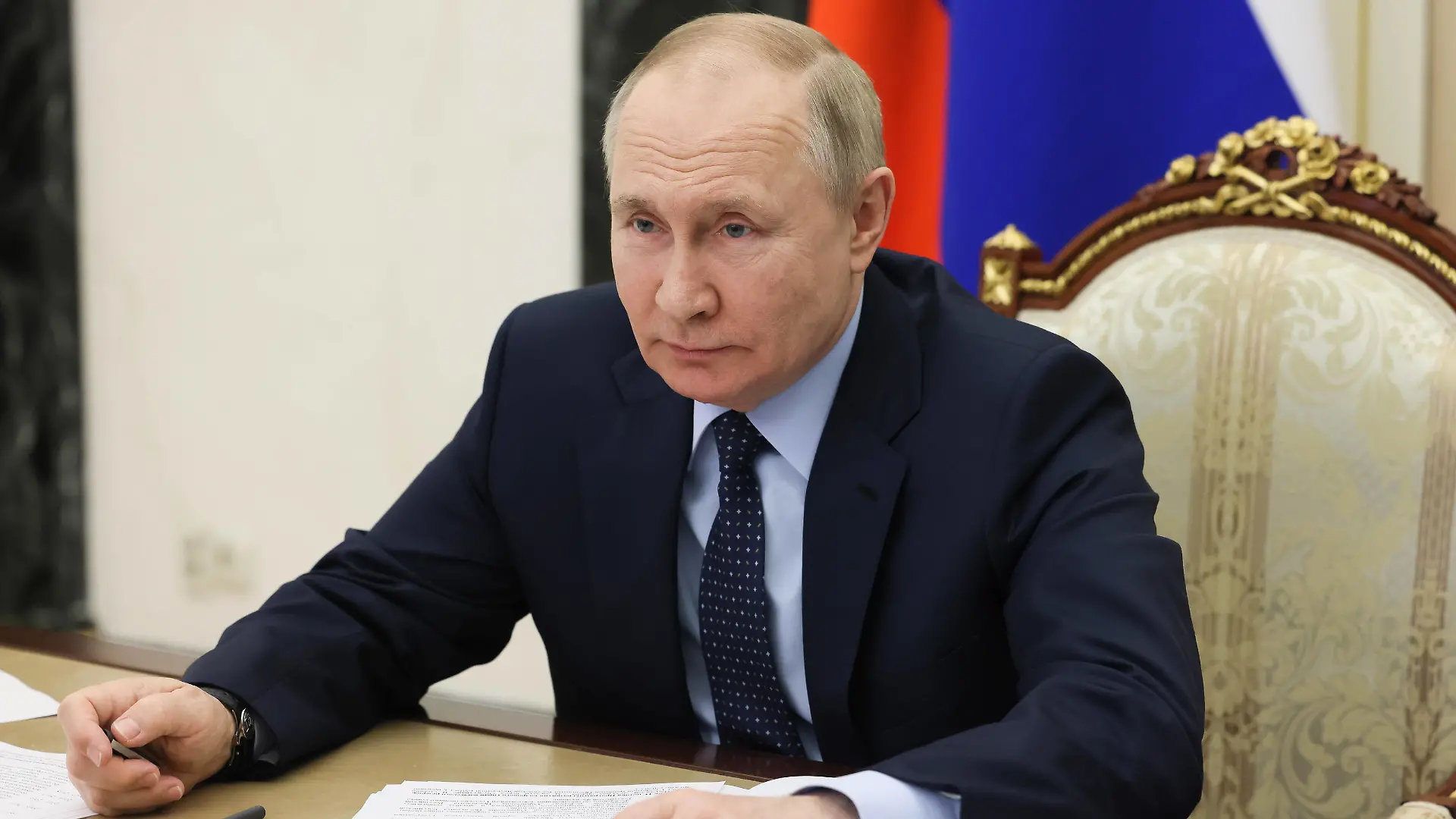  MOSCOW, RUSSIA - MAY 10, 2022: Russia s President Vladimir Putin is seen in his office in the Kremlin during a videoconference meeting with the acting head of Russia s Republic of Mari El, Zaitsev. Mikhail Metzel/POOL/TASS PUBLICATIONxINxGERxAUTxONLY TS130B9C