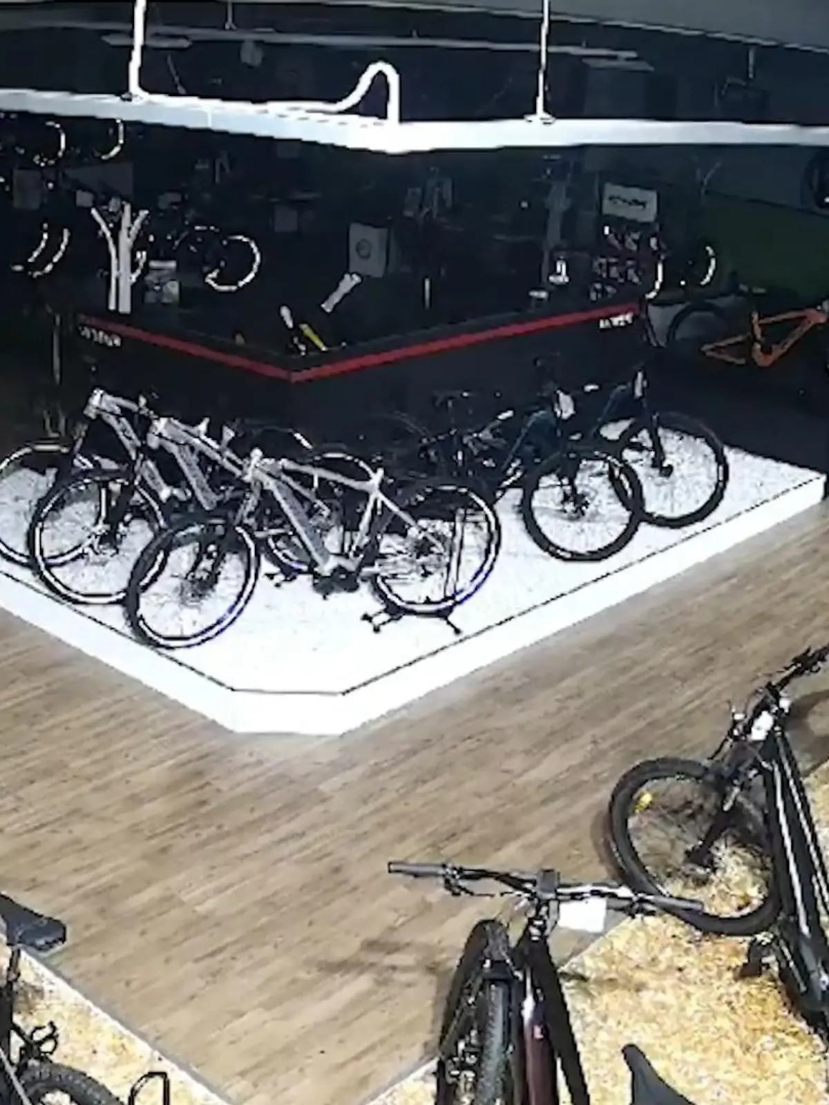 Bild zu: "Diebe "angeln" sich E-Bikes"