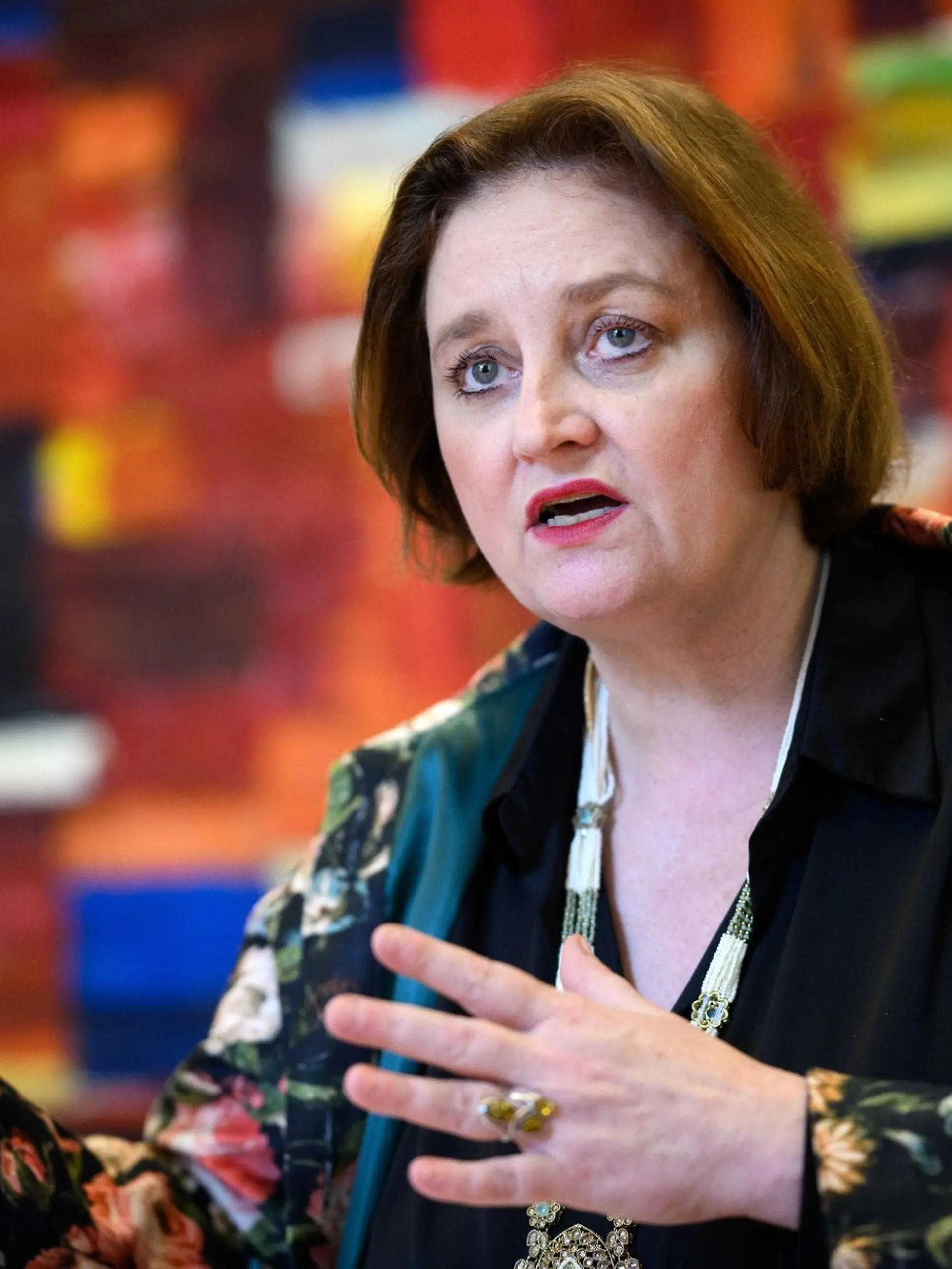 Ina Czyborra (SPD), Berliner Senatorin für Wissenschaft, Gesundheit und Pflege, spricht bei einem Interview.
