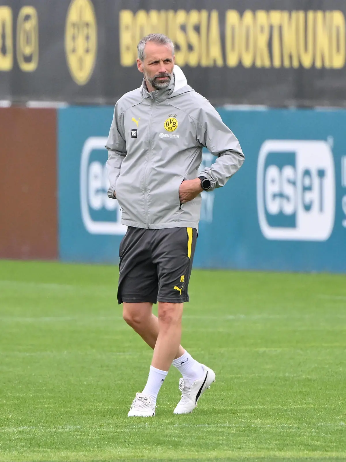 Trainer Marco Rose Borussia Dortmund 10.05.2022, Fussball GER, Saison 2021 2022, 1. Bundesliga, Training Borussia Dortmund, : Maik Hölter/TEAM2sportphoto Dortmund Nordrhein Westfalen Deutschland *** Coach Marco Rose Borussia Dortmund 10 05 2022, football GER, season 2021 2022, 1 Bundesliga, training Borussia Dortmund, Maik Hölter TEAM2sportphoto Dortmund Nordrhein Westfalen Germany Team2