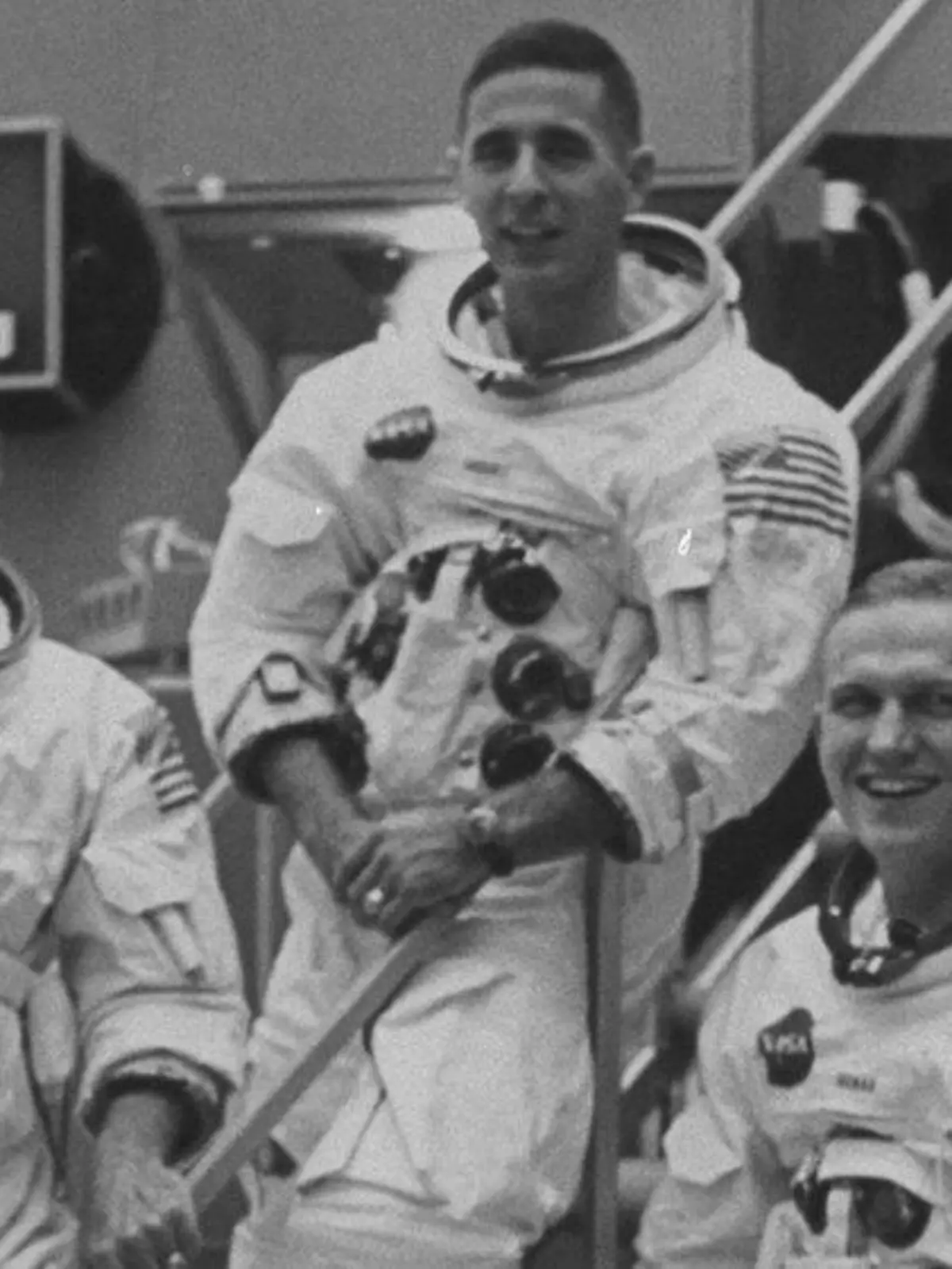 William Anders: "Apollo 8"-Astronaut stirbt mit 90 bei Flugzeugabsturz