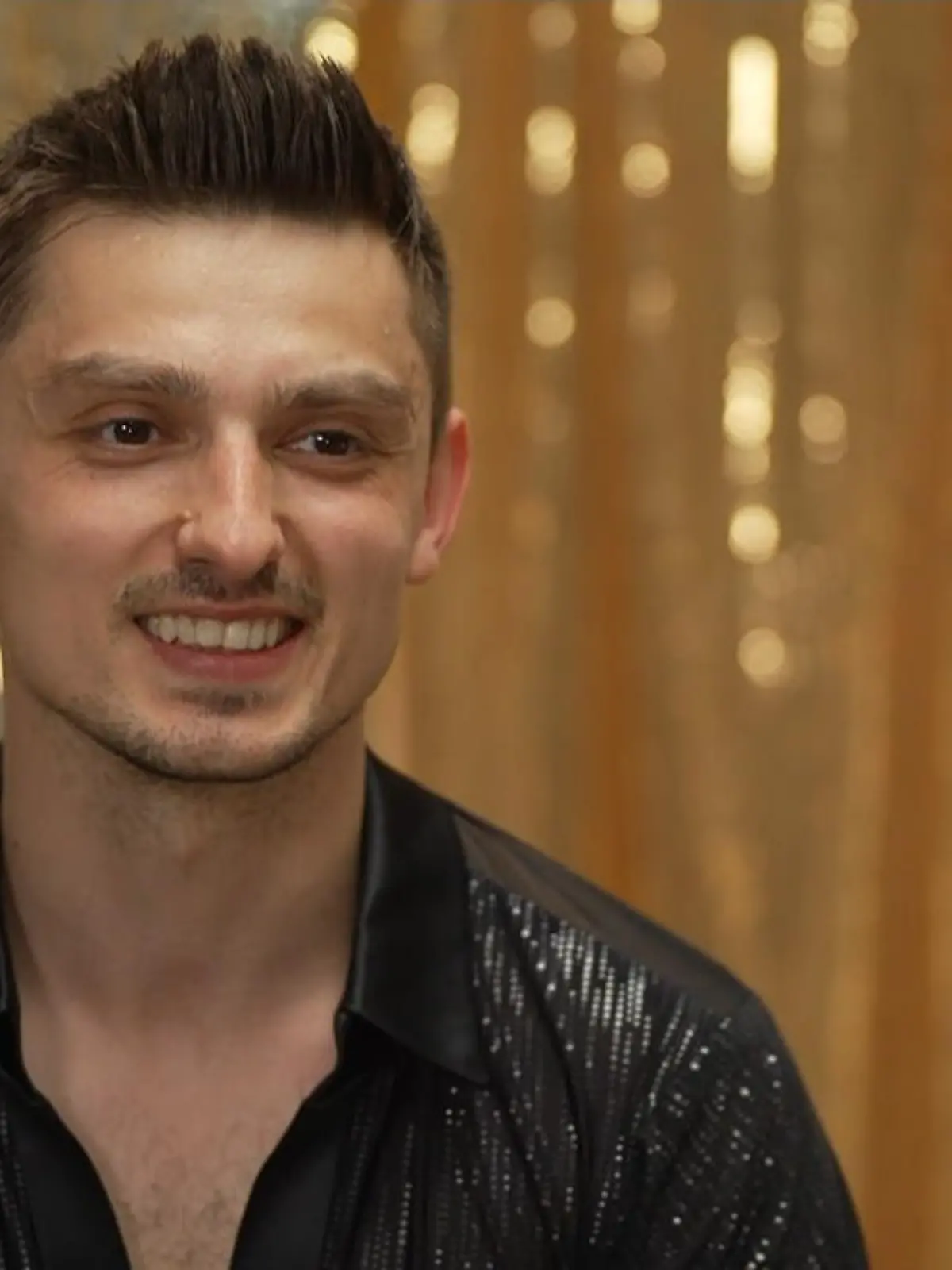Zsolt Sándor Cseke macht zum ersten Mal als Profitänzer bei "Let's Dance" und schon steht er im Finale!
