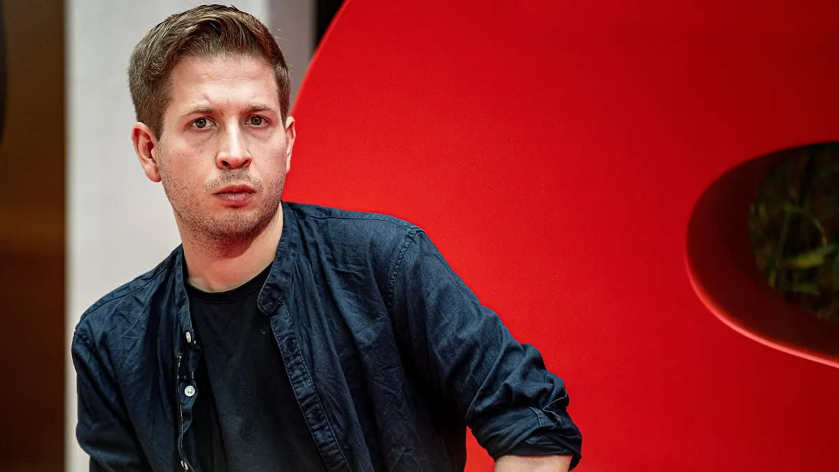 SPD-Mann Kühnert geht nie Hand-in-Hand