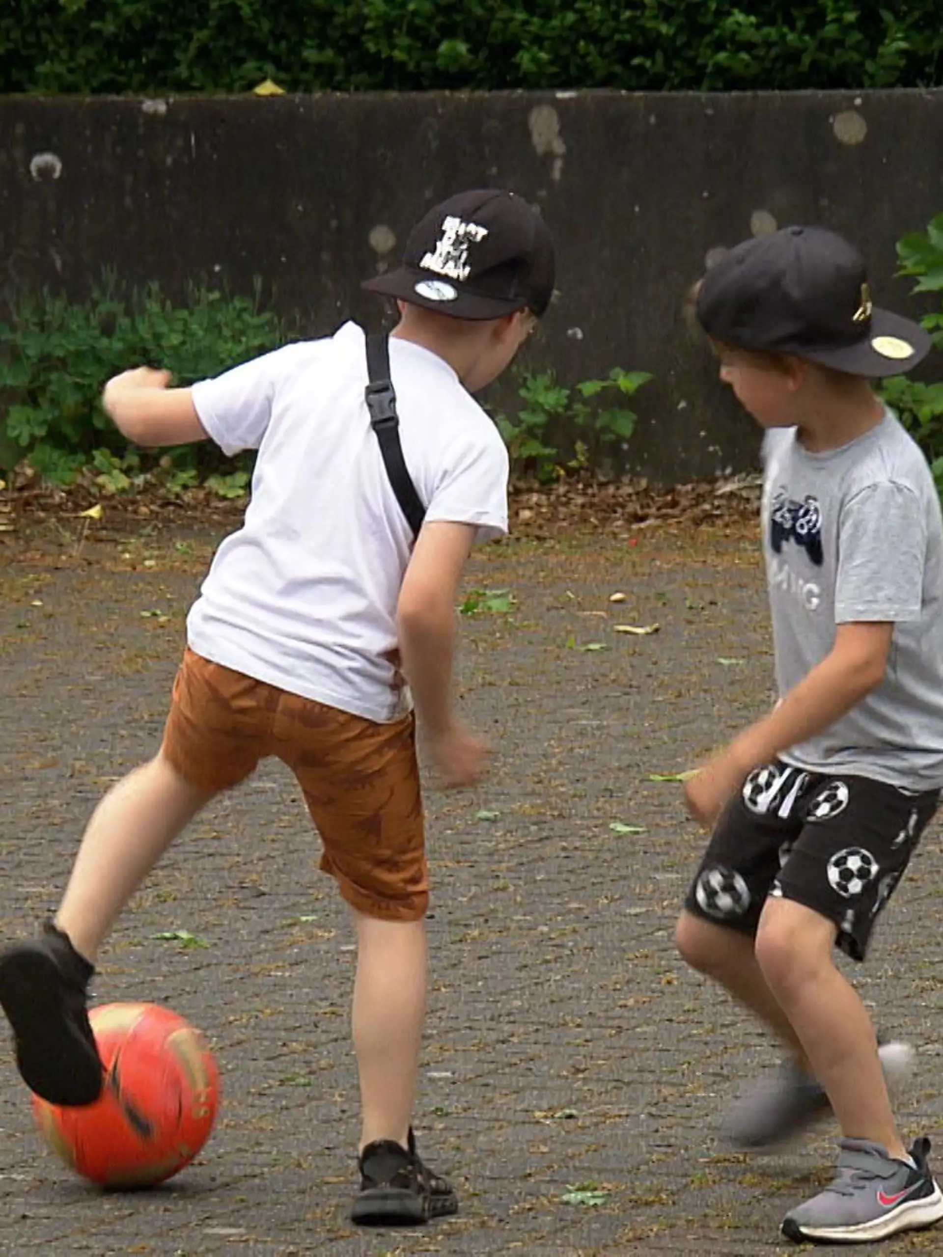 Bild zu: "Kinder retten Rentner"