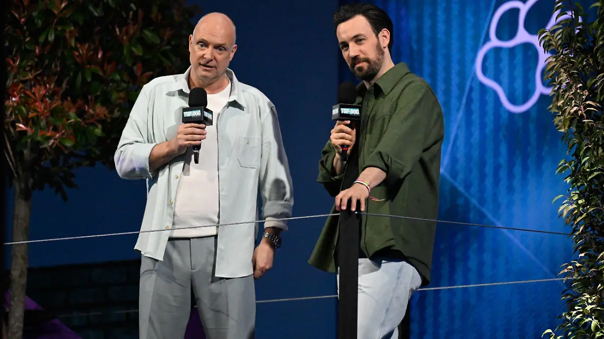 Die Moderatoren Jan Köppen (r.) und Frank Buschmann.
Die Verwendung des sendungsbezogenen Materials ist nur mit dem Hinweis und Verlinkung auf RTL+ gestattet.