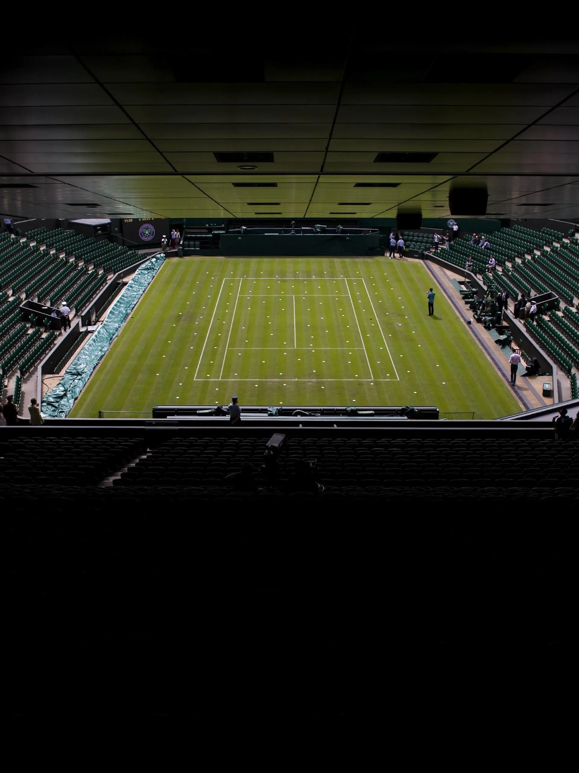  160628 Interiör över Centre Court under tennisturneringen Wimbledon den 28 juni 2016 i London. PUBLICATIONxINxGERxSUIxONLY Copyright: PETTERxARVIDSON BB160628PA045