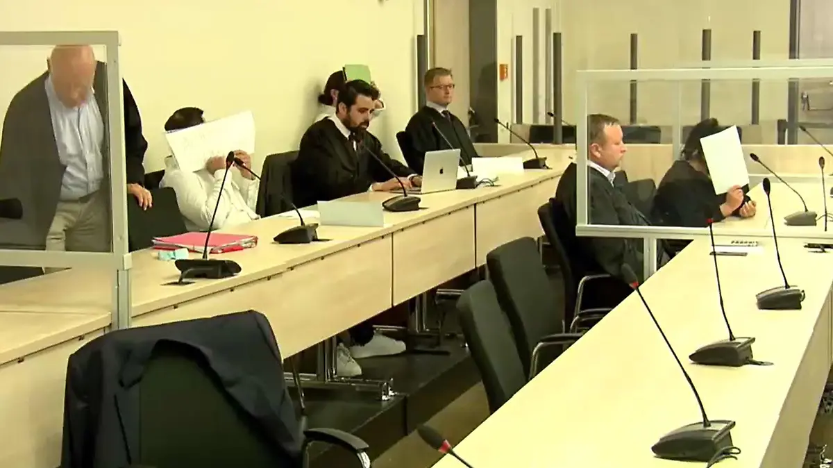 Eine Gruppe junger Leute lockte Sugardaddys an und bestahl sie danach.
