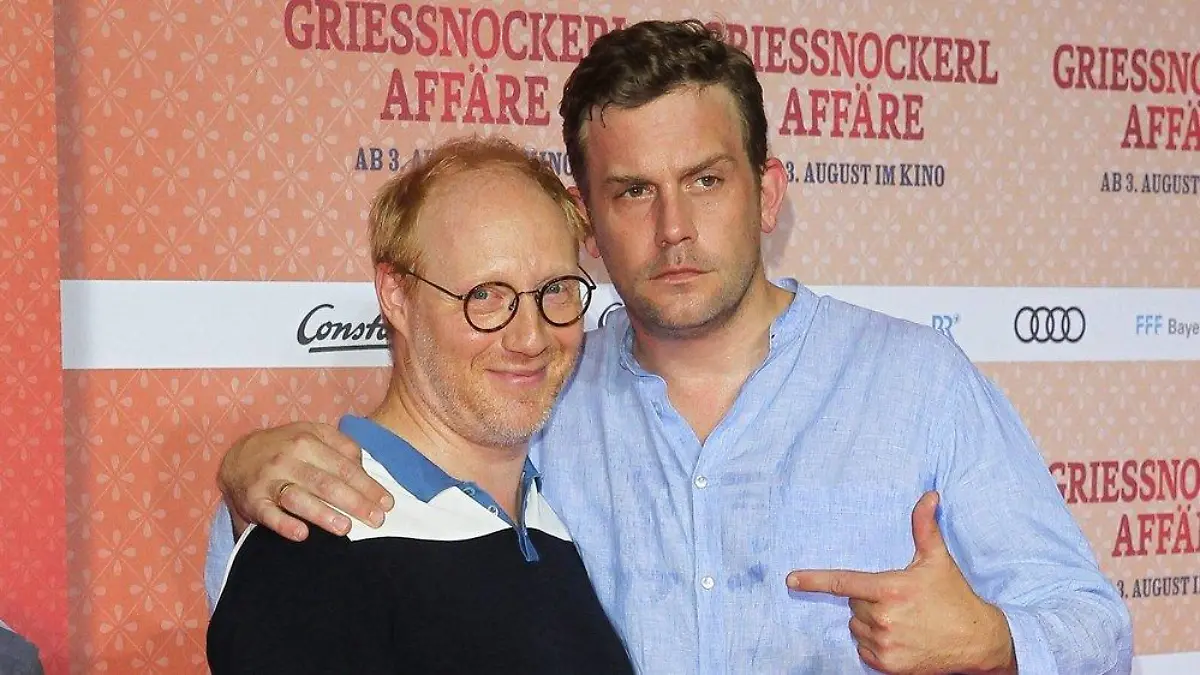 Sebastian Bezzel und Simon Schwarz: Fußball Ja, Fan-Outfit Nein