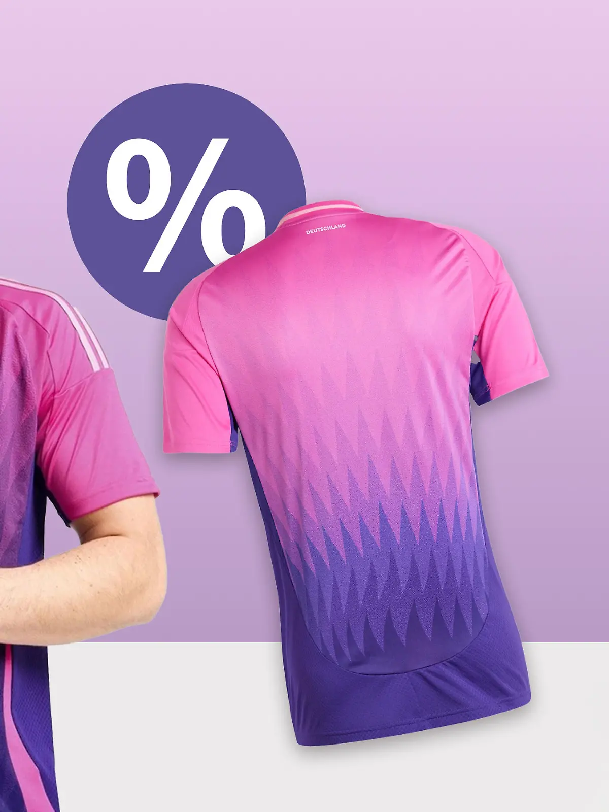 Rosa DFB-Trikot