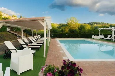 Casale Serena **** in Italien (pro Person / sieben Nächte)