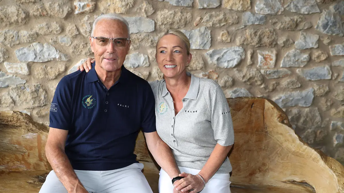 Costa Navarino EAGLES PRÄSIDENTEN GOLF CUP 2018 Heidi und Franz Beckenbauer Costa Navarino Griechenland Westin Resort Costa Navarino *** Costa Navarino EAGLES PRESIDENT GOLF CUP 2018 Heidi and Franz Beckenbauer Costa Navarino Greece Westin Resort Costa Navarino