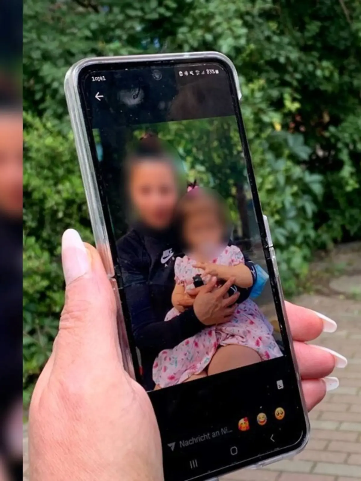 Mutter soll Mädchen aus dem dritten Stock geworfen haben