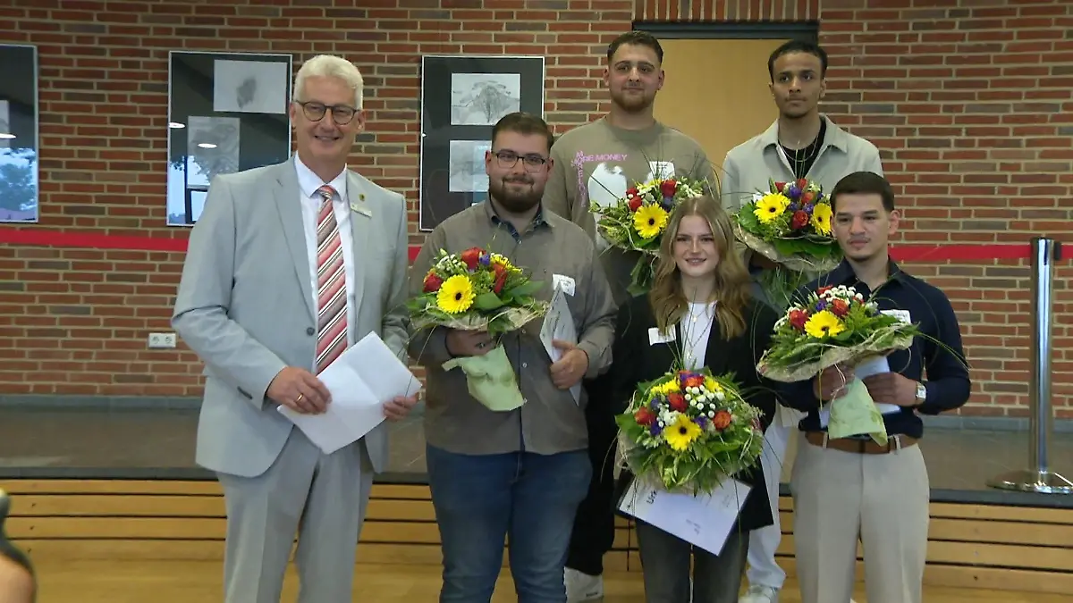 Vriendelijke vrienden voor vrienden (30) voor Messerangreifer Zivilcourage-Preis für Fun Friends
